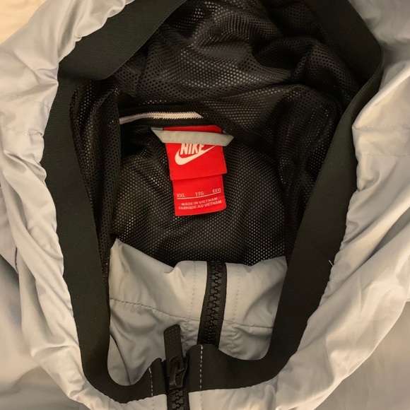 Nike Windbreaker Size XXL Red/Grey - Picture 3 of 4